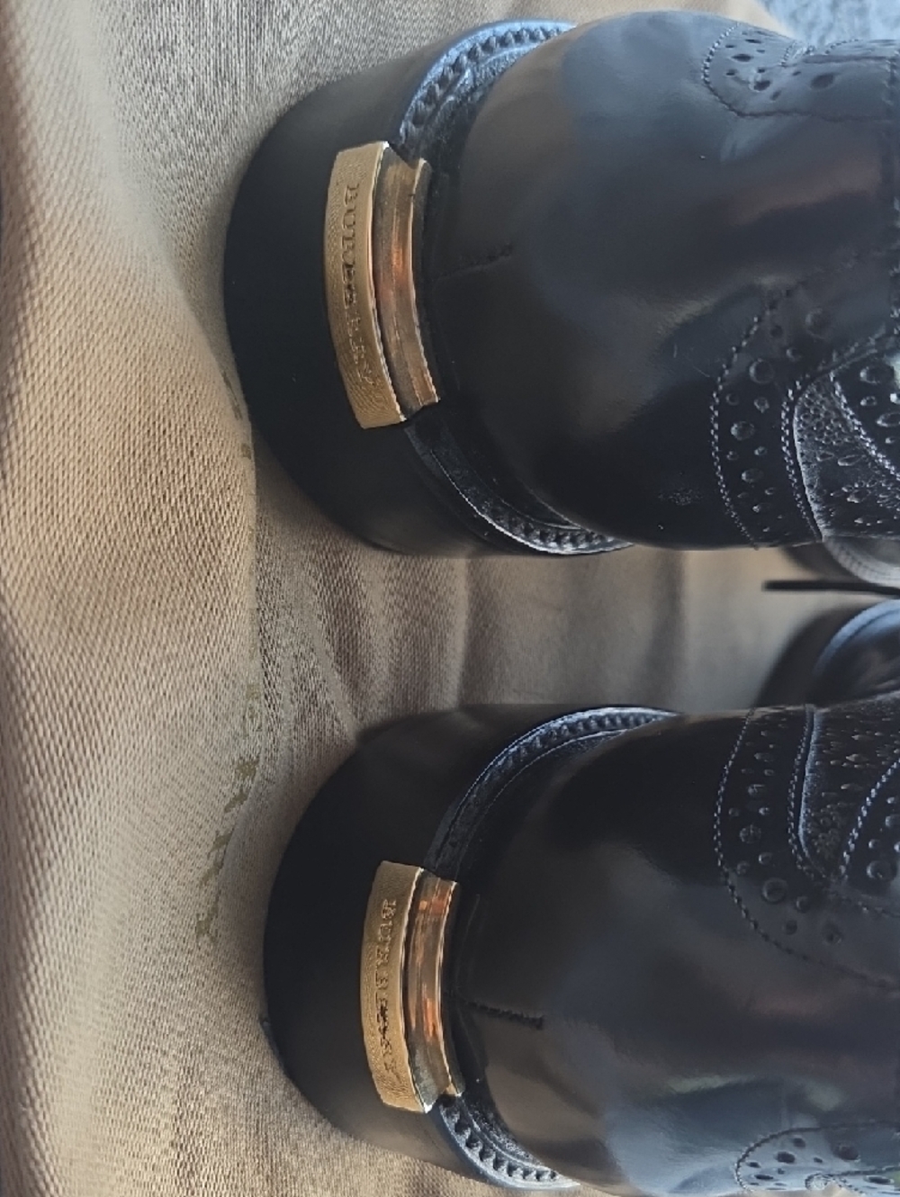 Burberry NEW Women's Black Leather Brogue Oxford Shoes Size 39.5 - Picture 2 of 11